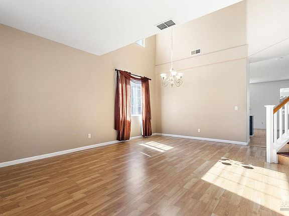 2nd image of 4727 Hummingbird Court