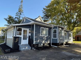 15366 Winston, Redford, MI 48239