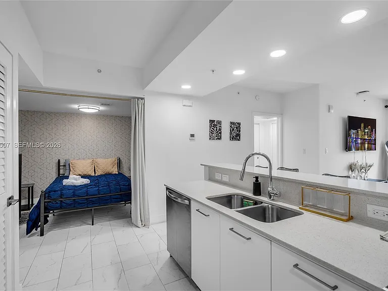 1850 Monroe St #401 — Photo 13