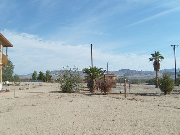 4th image of 71898 Taylor Ln