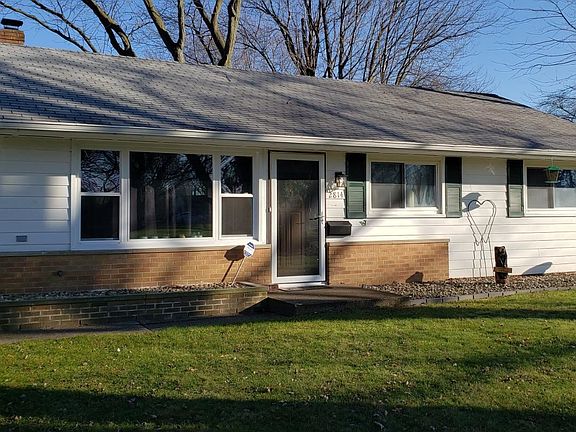 2nd image of 2814 Fairmont Ln