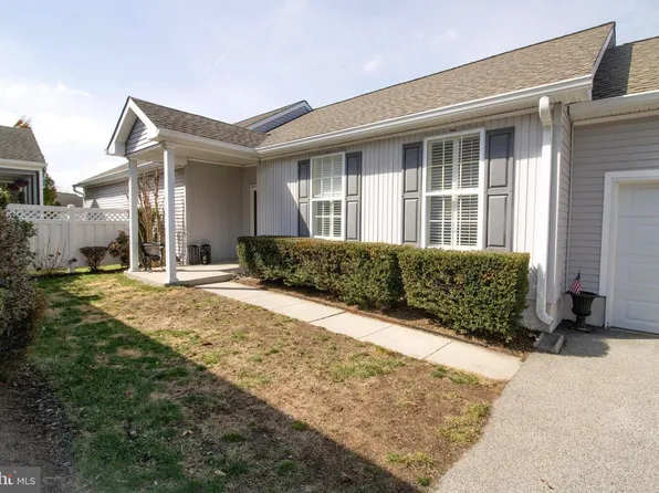 2003 Hunt Master Ln, Glen Mills, PA 19342