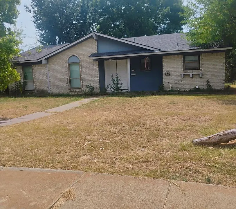 1426 Shorecrest Dr