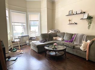 1133 N State St APT 2D, Chicago, IL 60610