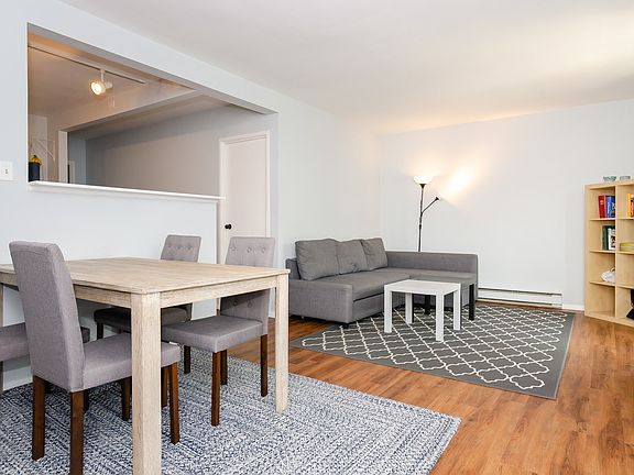 3rd image of 234 Circle Ave APT 3D