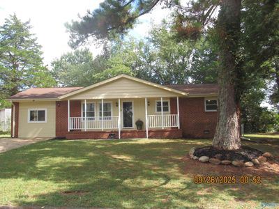 6202 Valley Park Dr NW, Huntsville, AL, 35810