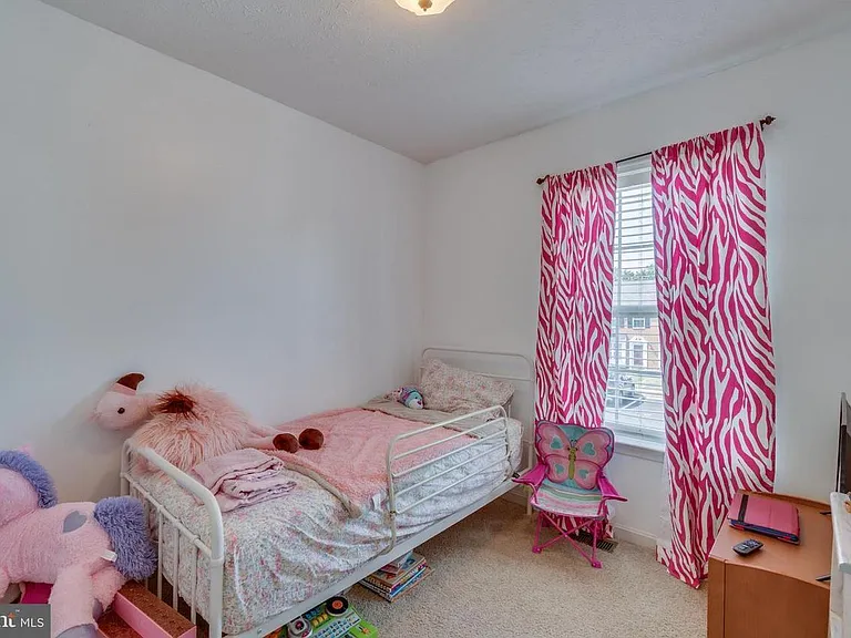 9909 W Midland Way — Photo 10