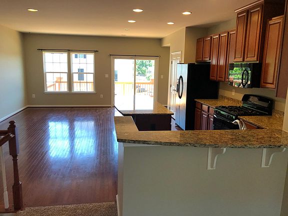 3rd image of 3111 Alliance Ct