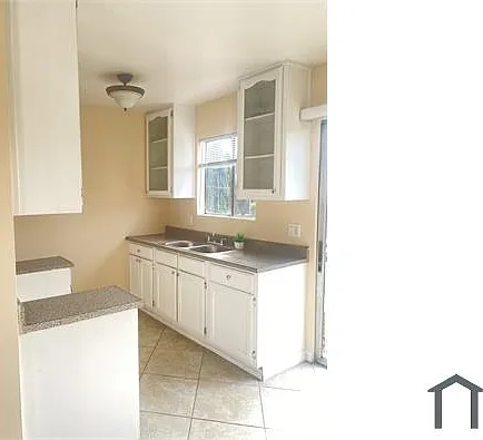 2121 W Court St #4 — Photo 15