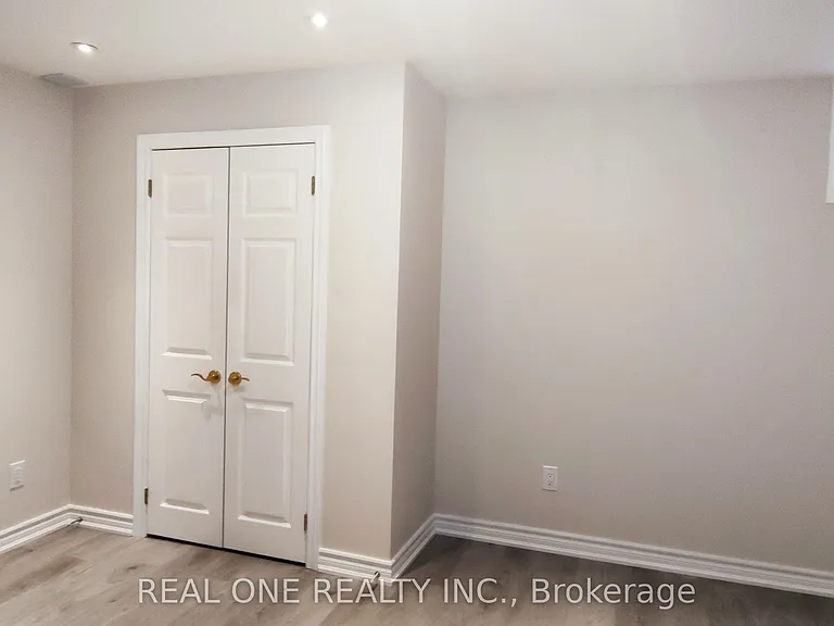 22 Cloverridge Ave #B — Photo 10