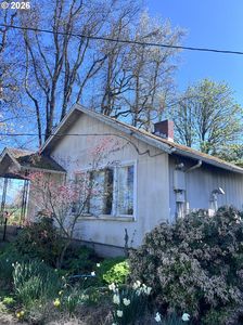 29382 McMullen Ln, Junction City, OR, 97448
