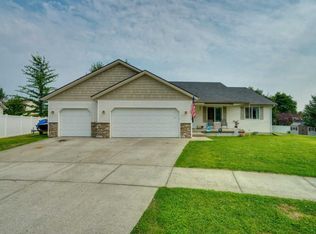 1428 W Sutherland Ct, Hayden Lake, ID 83835