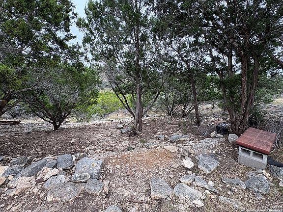 2nd image of 180 Indian Hills
