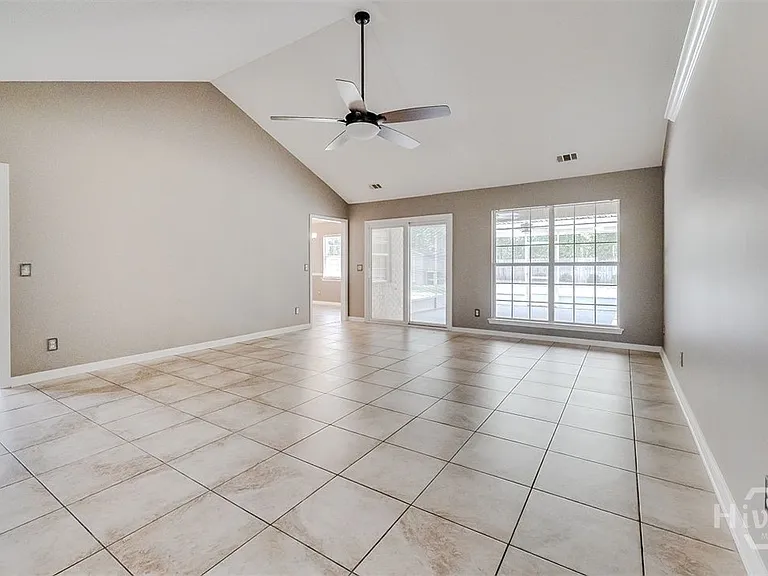 119 Mill Ct — Photo 6