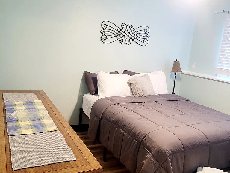 4009 San Roberto Ave #6 — Photo 9