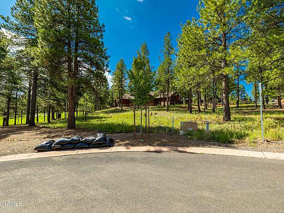 2nd image of 3933 S Clubhouse Cir