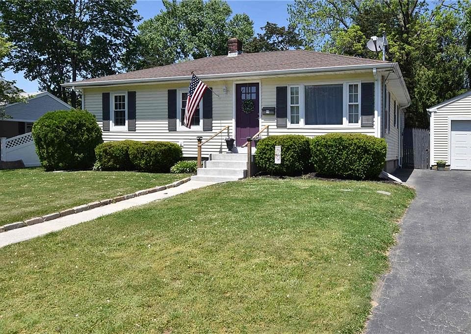 1st image of 44 Sophia Dr