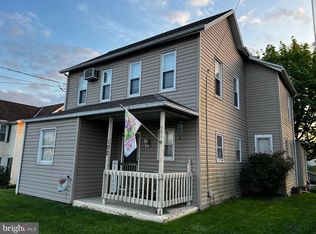 102 S State St, Brownstown, PA 17508