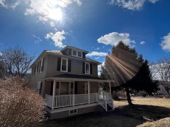 255 Fireline Rd, Palmerton, PA 18071