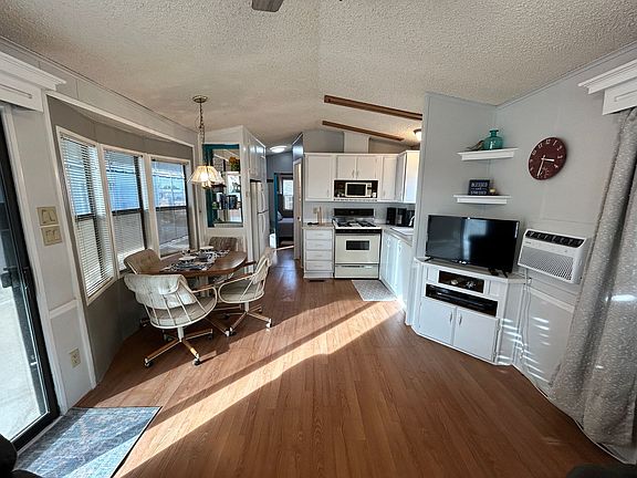 4th image of 13158 E 49th Dr