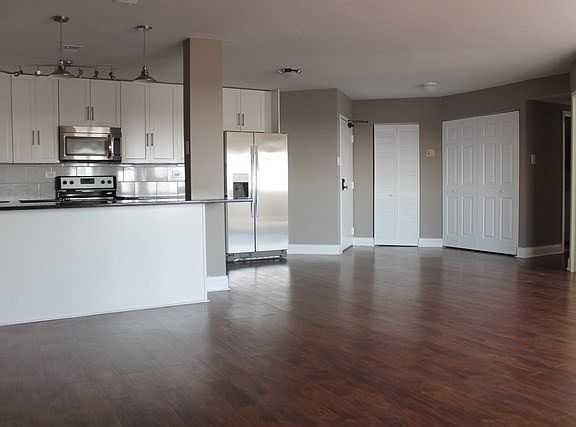 4th image of 1243 E Baldwin Ln Unit 601