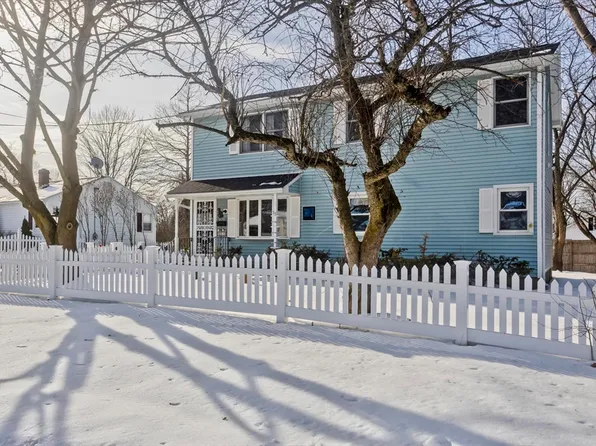 10 Calvin St, Chicopee, MA 01013