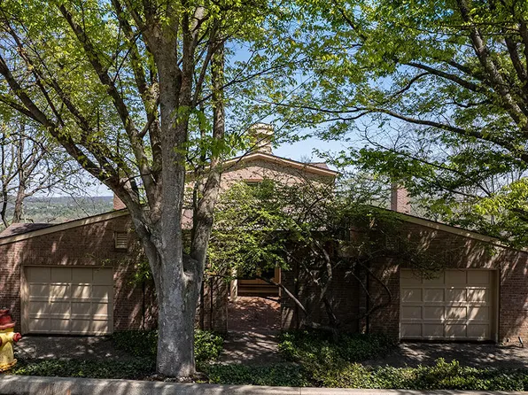 205 Capital Heights Dr, Frankfort, KY 40601