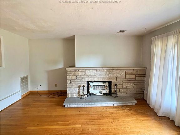 4th image of 5247 Beechcrest Dr
