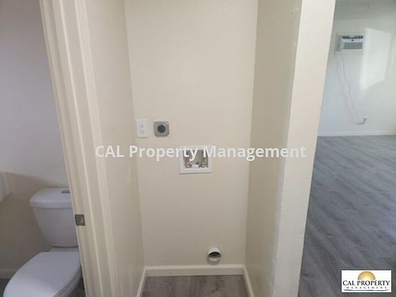 4th image of 530 Pinion St #D