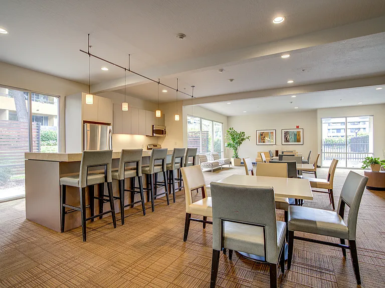 Americana Apartments — Photo 25