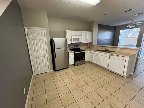 4th image of 2727 Andros Ln