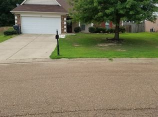 1648 Timber Creek Dr, Hernando, MS 38632