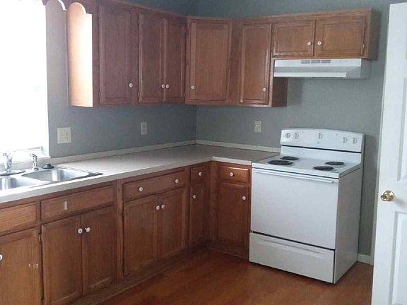 3rd image of 707 S College Ave
