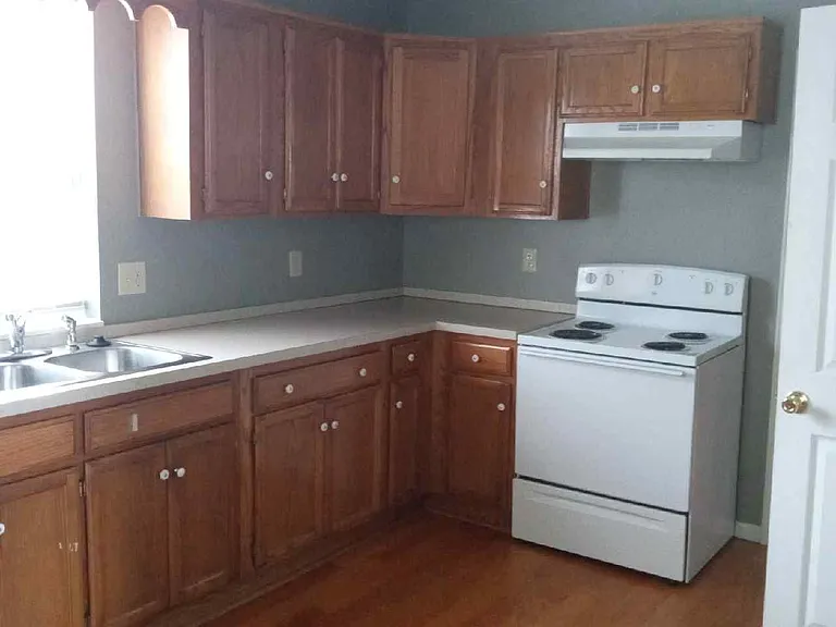 707 S College Ave — Photo 3