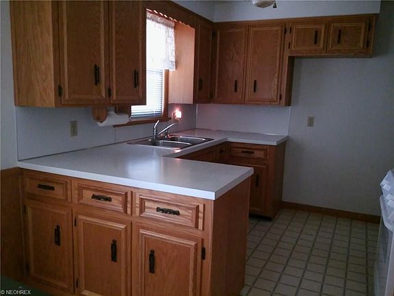 4th image of 6013 Tam O Shanter Dr