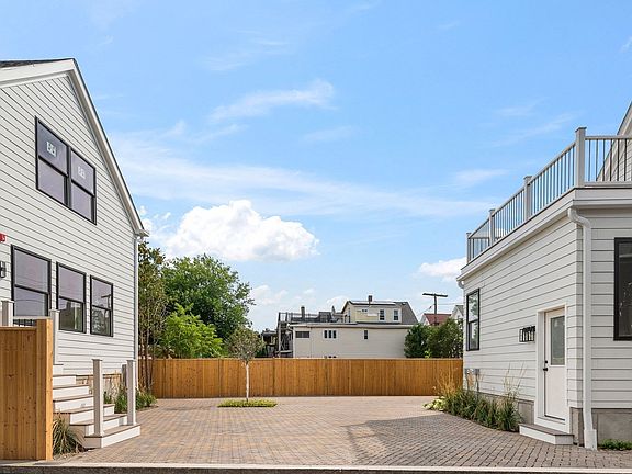 5th image of 60 Franklin St #2