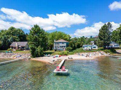 5883 S Cummings St, Suttons Bay, MI, 49682
