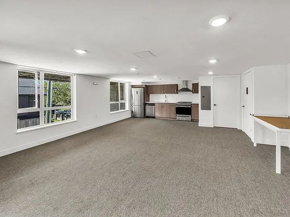 2889 E 1st Ave #217, Vancouver, BC V5M 0G2