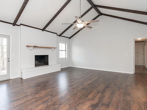 5th image of 605 Ranchwood Dr