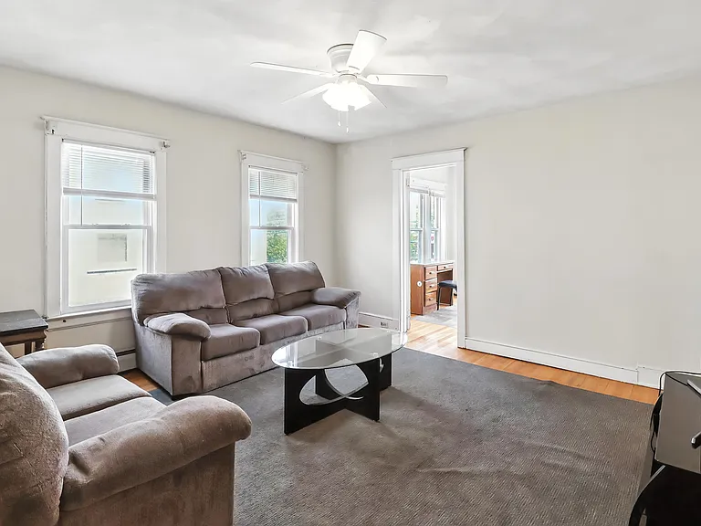 209 Main St #4 — Photo 7