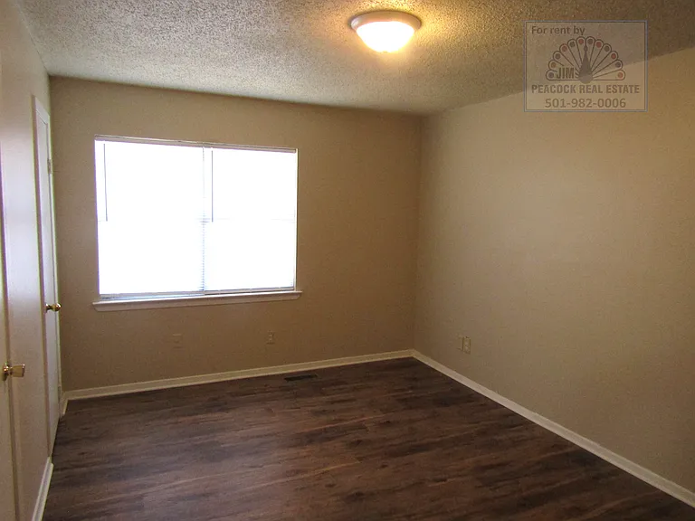 620-622 S Oak St — Photo 8