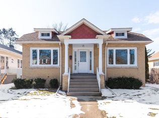 18 N Greenwood Ave, Park Ridge, IL 60068