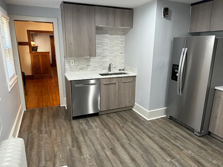 3231 Emerson Ave S — Photo 17