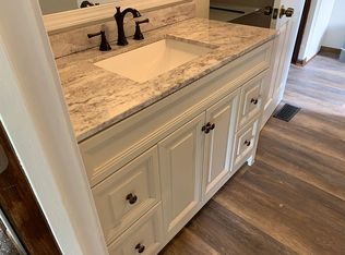 1007 N Jerry St, Raymore, MO 64083