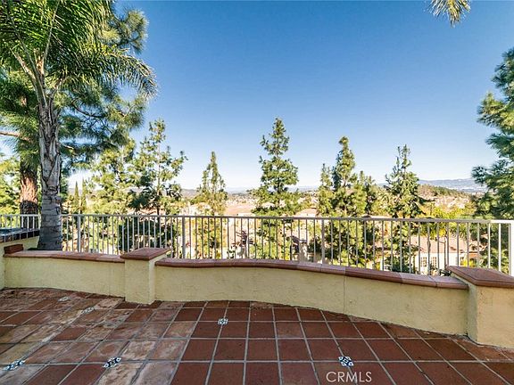 2nd image of 21 Vista Del Canon