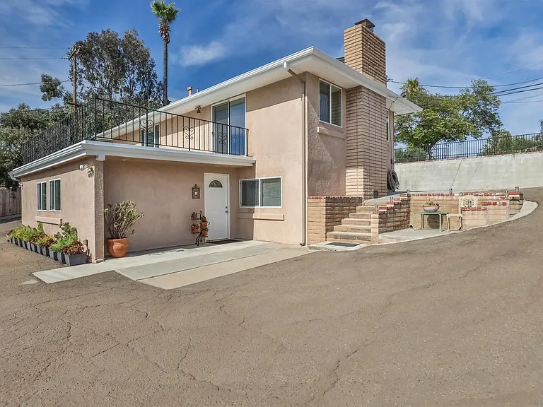 1628 Helix St — Photo 26