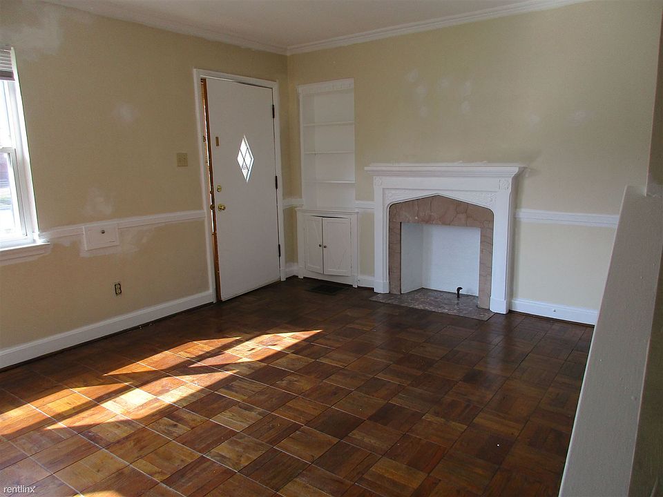 1st image of 900 Northwest Blvd