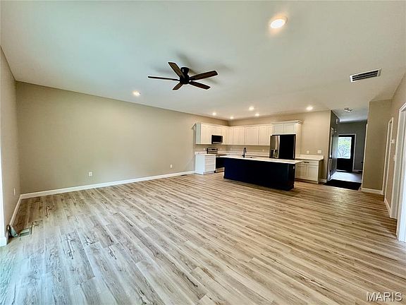 5th image of 106 S Lawn Ave