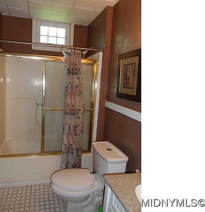 5th image of 1681 Dudley Ave