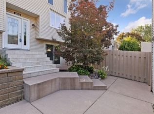 5673 W Bavarian Pass NE, Fridley, MN 55432
